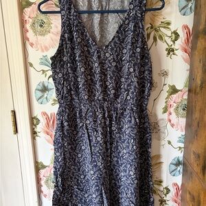 Old Navy Navy and White Floral Dress